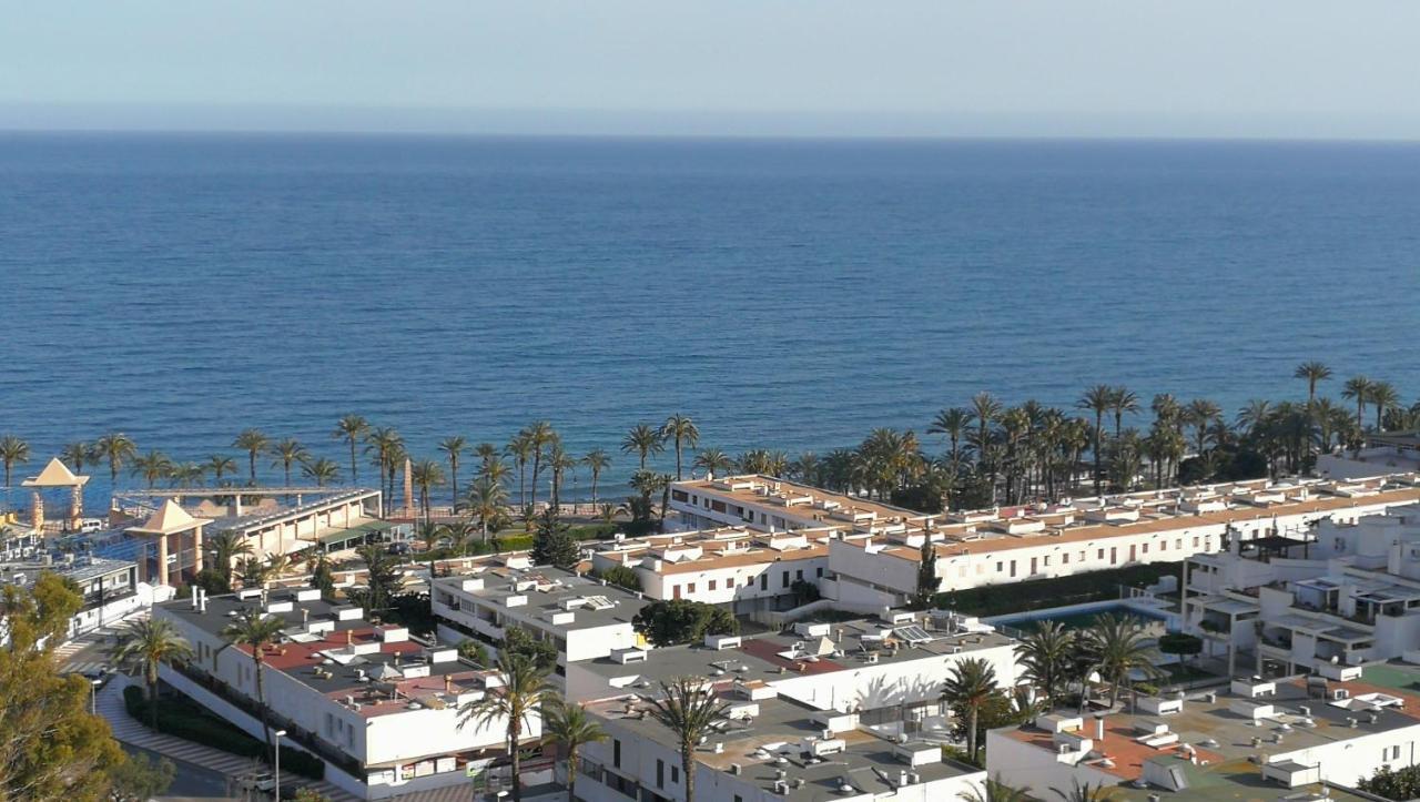 Alojamiento con vistas al mar Aguadulce  Exterior foto
