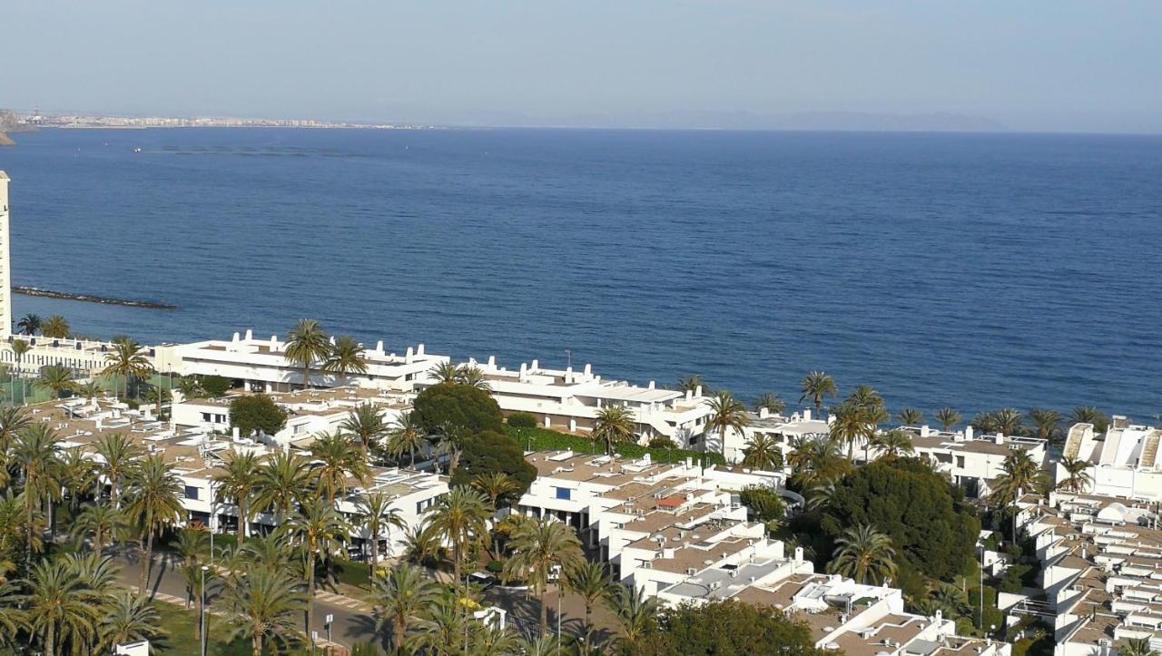 Alojamiento con vistas al mar Aguadulce  Exterior foto